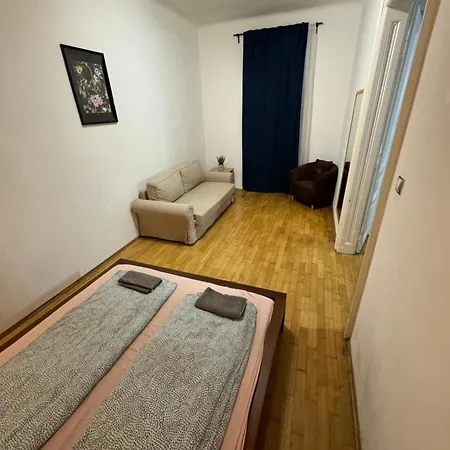 With Parking In The Center - 500m From Hlavni Nadrazi * Brno
