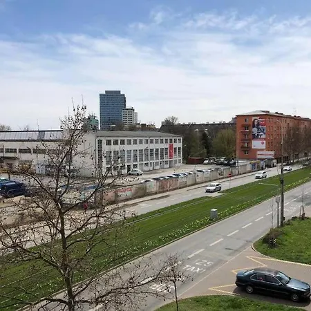 With Parking In The Center - 500m From Hlavni Nadrazi *