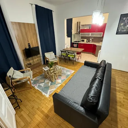 Apartment With Parking In The Center - 500m From Hlavni Nadrazi