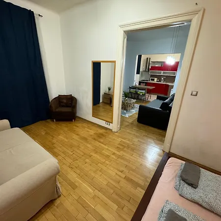 With Parking In The Center - 500m From Hlavni Nadrazi *