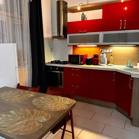 With Parking In The Center - 500m From Hlavni Nadrazi Brno